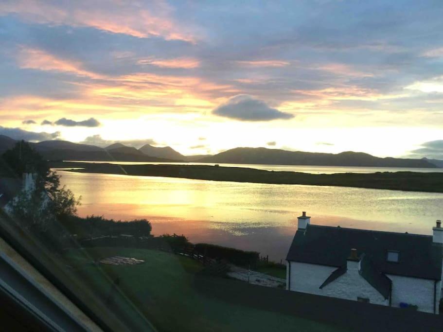 Tidal Cottage On The Shore Isle Of Skye Breakish Exteriör bild