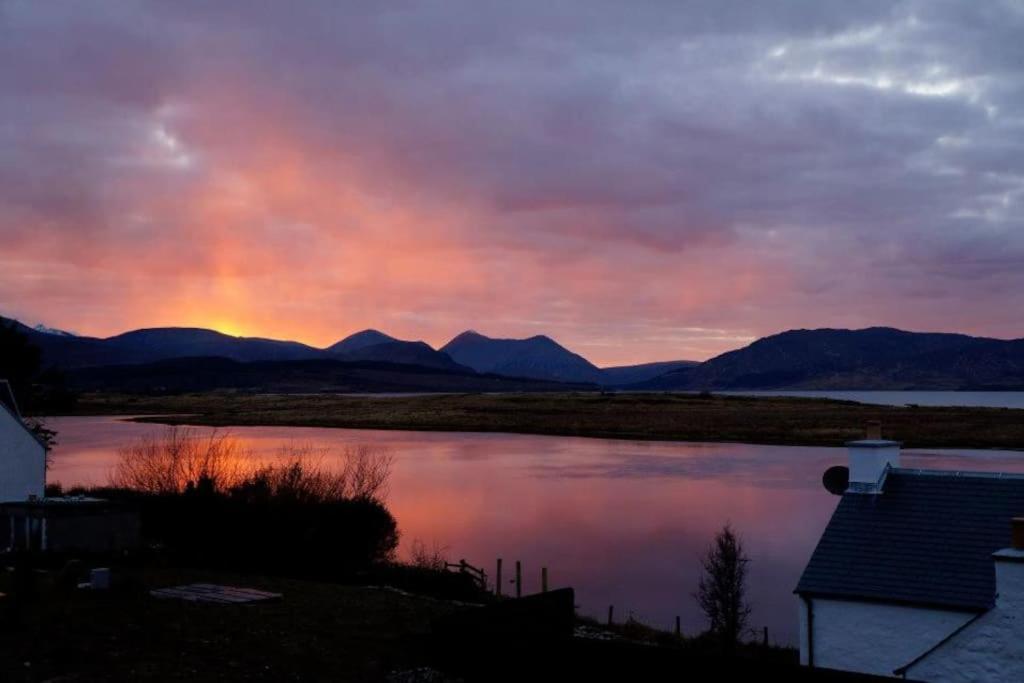 Tidal Cottage On The Shore Isle Of Skye Breakish Exteriör bild